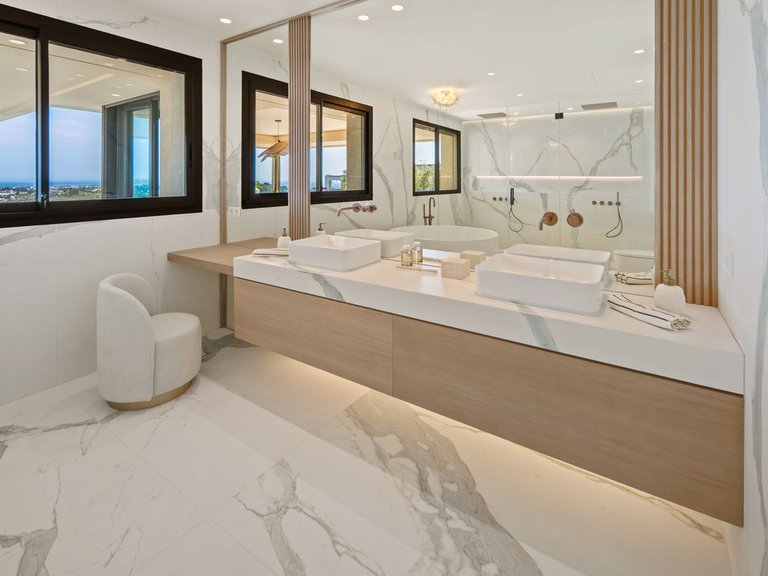 Penthouse for Sale in Marbella, Malaga 25