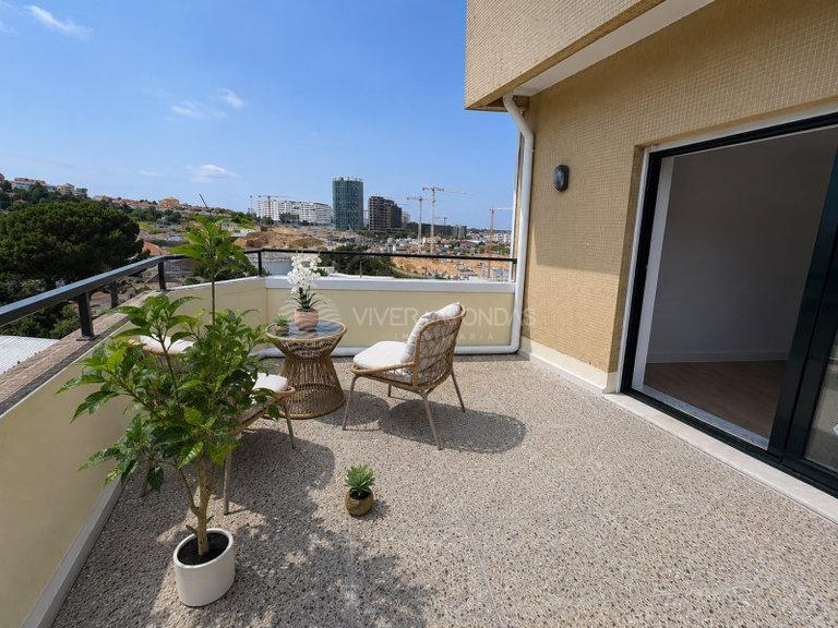 Apartment for Sale in Santa Marinha Do Zezere, Porto 1
