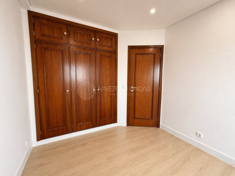 Apartment for Sale in Santa Marinha Do Zezere, Porto 21