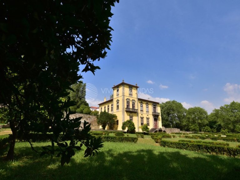 Apartment for Sale in Porto, Porto 21