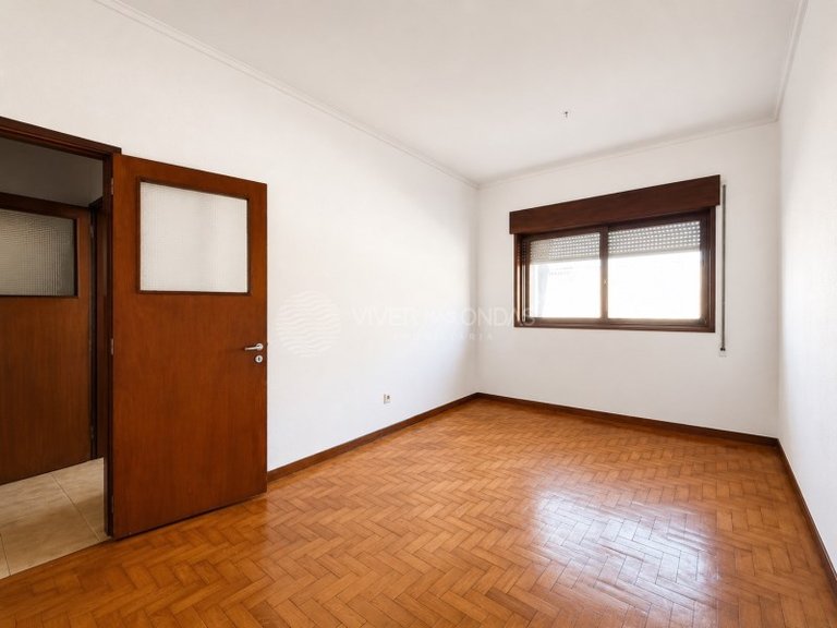 Apartment for Sale in Porto, Porto 9