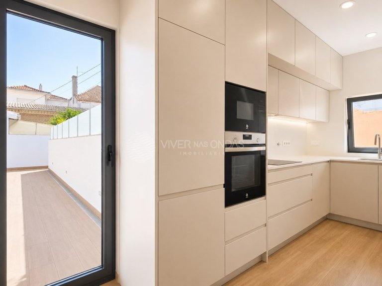 Apartment for Sale in Espinho, Aveiro 3