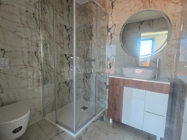 Apartment for Sale in Porto, Porto 24