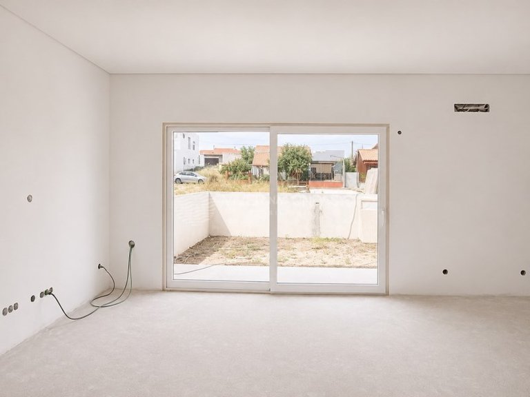 Villa for Sale in Fernao Ferro, Setubal 4