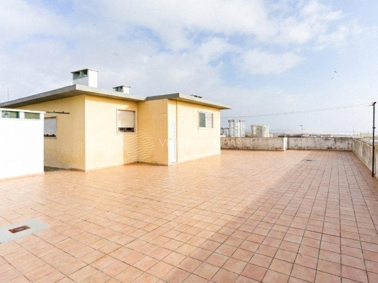 Apartment for Sale in Costa Da Caparica, Setubal 37