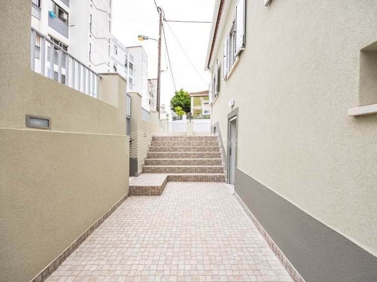 Villa for Rent in Almada, Setubal 50