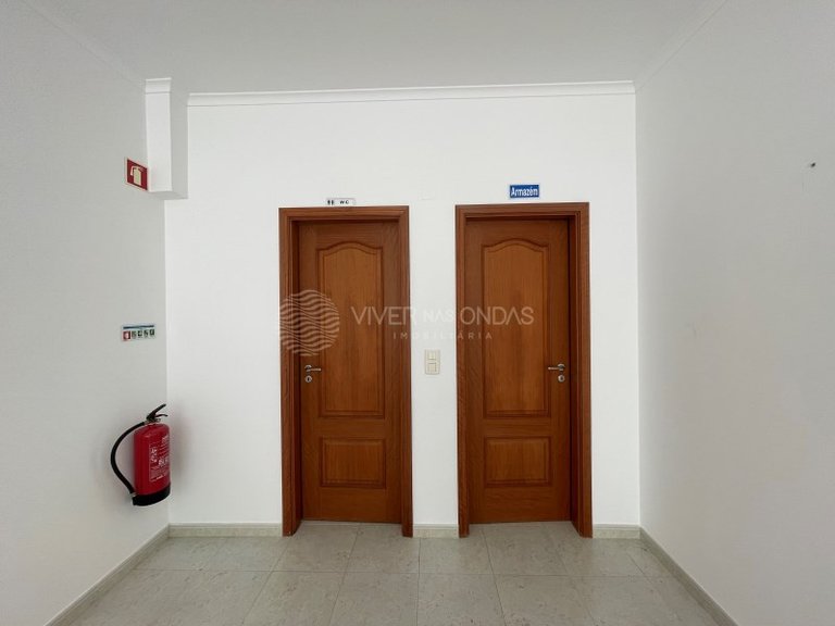Commercial for Rent in Setubal, Setubal 7