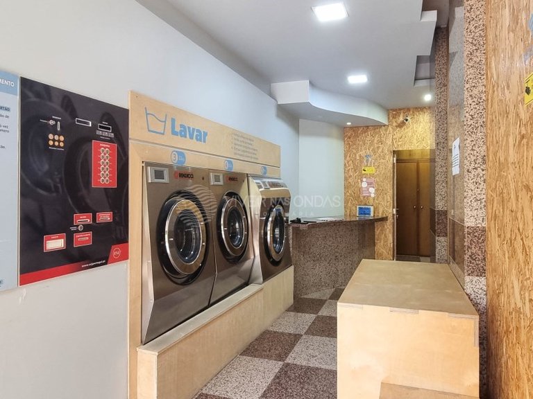 Commercial for Sale in Porto, Porto 1