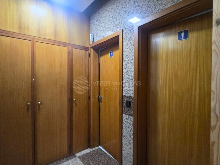 Commercial for Sale in Porto, Porto 9