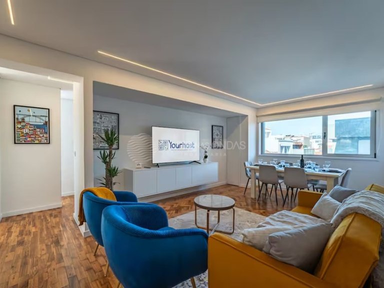 Apartment for Sale in Porto, Porto 2