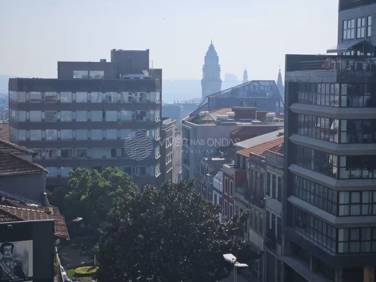 Apartment for Sale in Porto, Porto 21