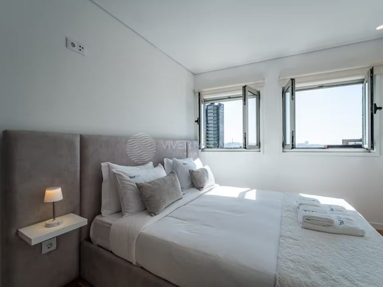 Apartment for Sale in Porto, Porto 22