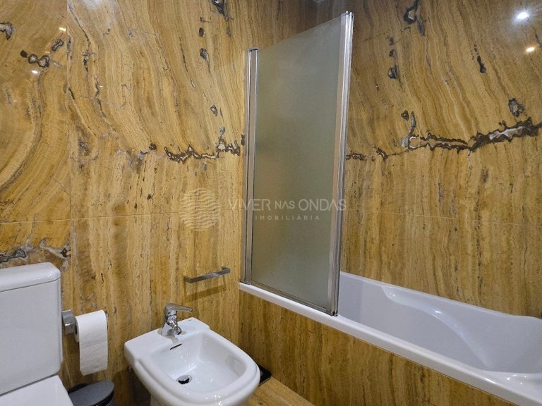 Apartment for Sale in Santiago De Custoias, Porto 28