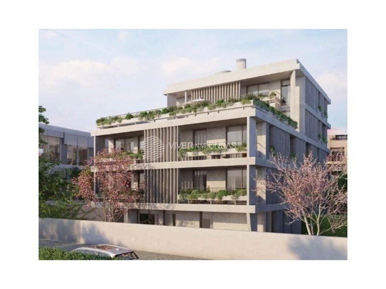 Apartment for Sale in Porto, Porto 18