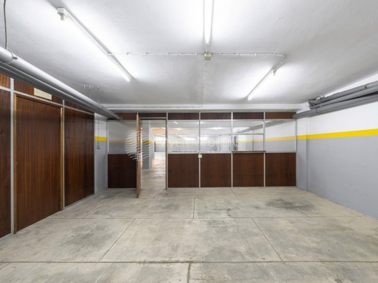 Commercial for Sale in Vila Nova De Gaia, Porto 6