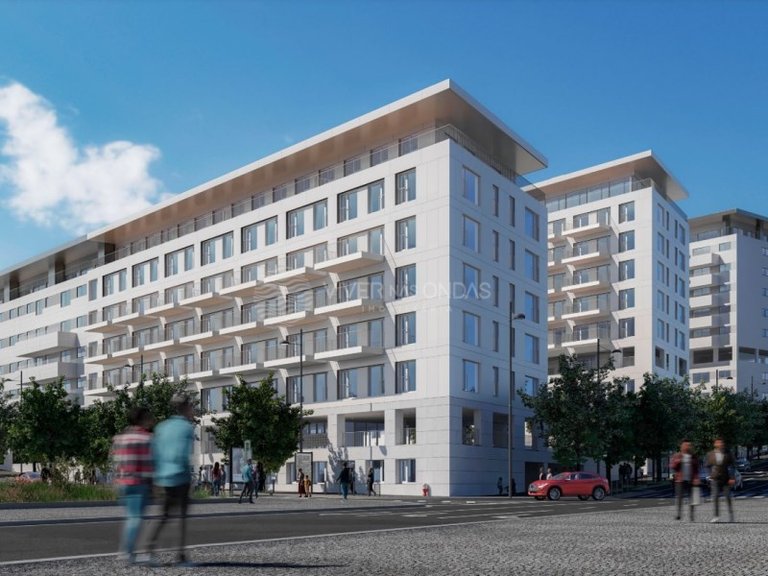 Apartment for Sale in Porto, Porto 16