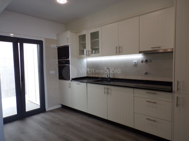 Apartment for Sale in Sesimbra, Setubal 6
