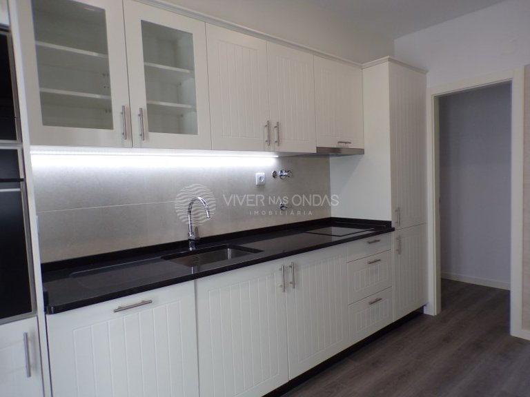Apartment for Sale in Sesimbra, Setubal 10
