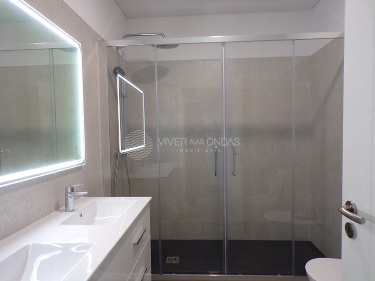 Apartment for Sale in Sesimbra, Setubal 11
