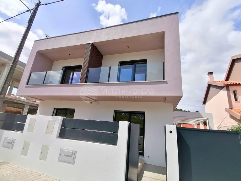 Villa for Sale in Fernao Ferro, Setubal 21