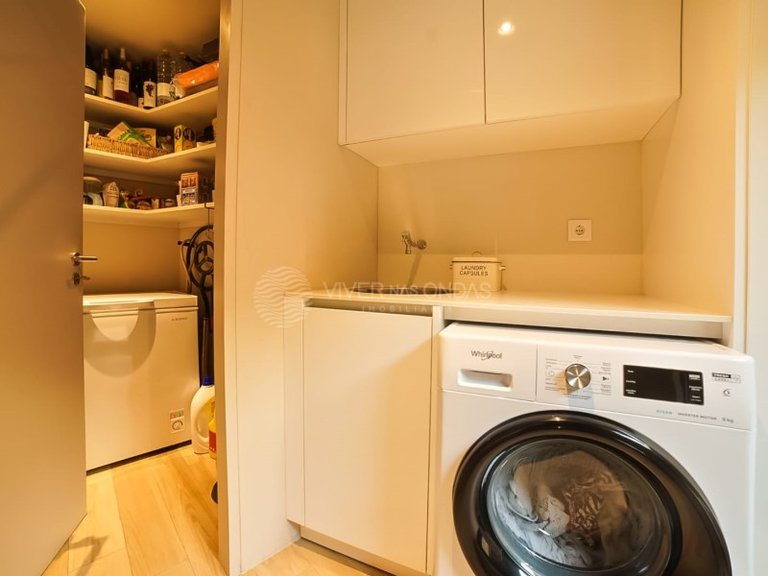 Apartment for Sale in Porto, Porto 11