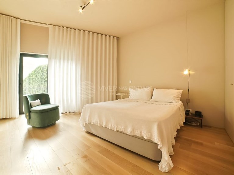 Apartment for Sale in Porto, Porto 13