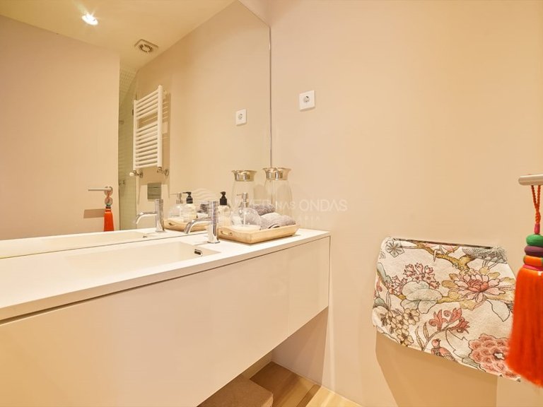 Apartment for Sale in Porto, Porto 19