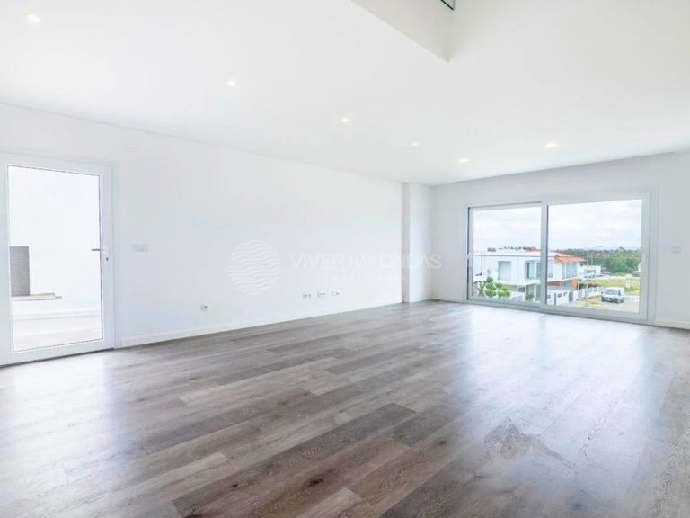 Apartment for Sale in Corroios, Setubal 5