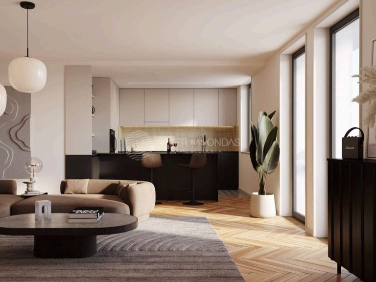 Apartment for Sale in Porto, Porto 3