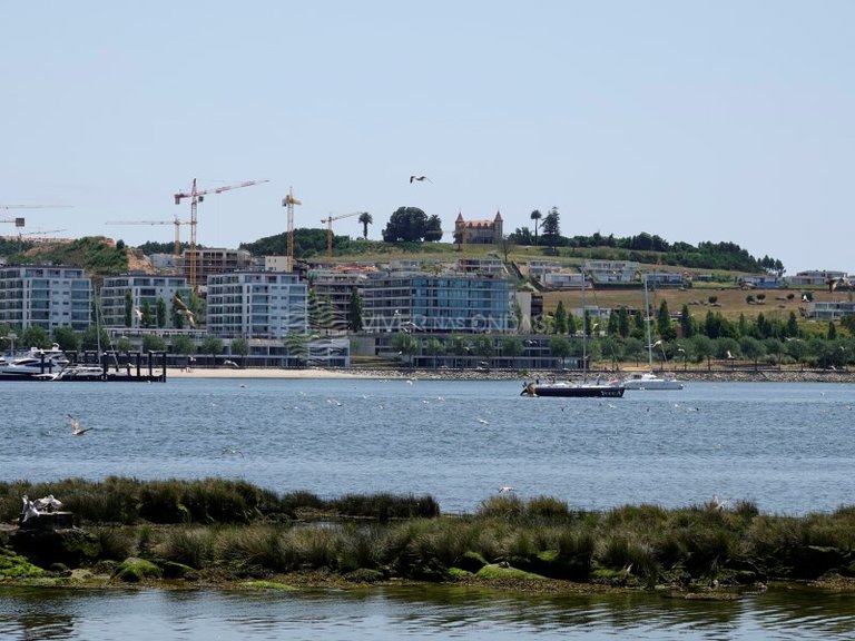 Apartment for Sale in Canidelo, Porto 32