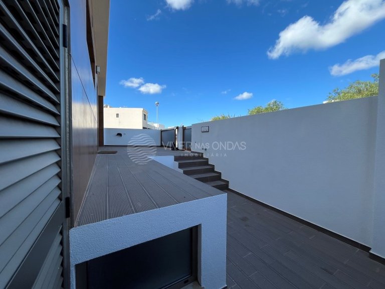 Villa for Sale in Mexilhoeira Grande, Algarve 22