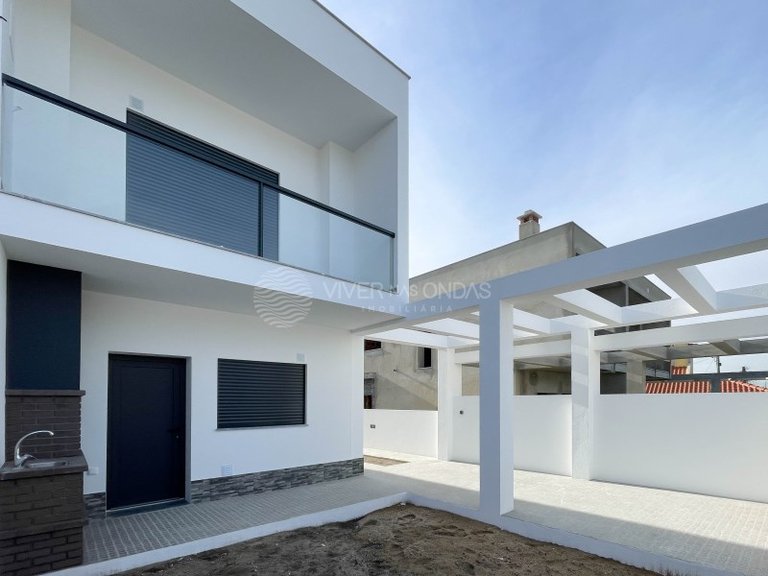 Villa for Sale in Fernao Ferro, Setubal 28