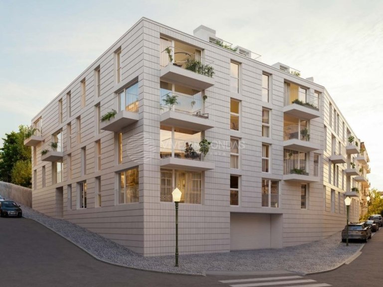 Apartment for Sale in Lisbon, Lisbon 11