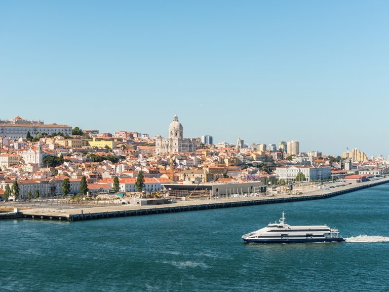 Apartment for Sale in Lisbon, Lisbon 15