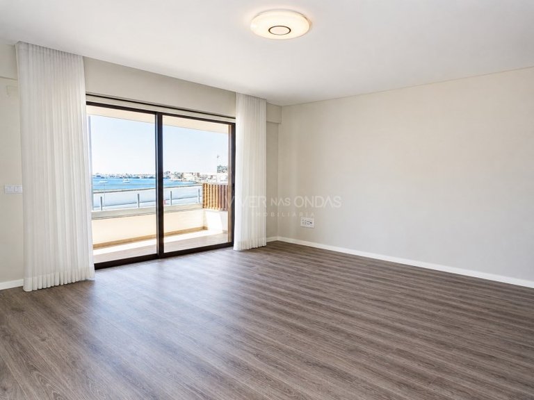 Apartment for Sale in Sesimbra, Setubal 5