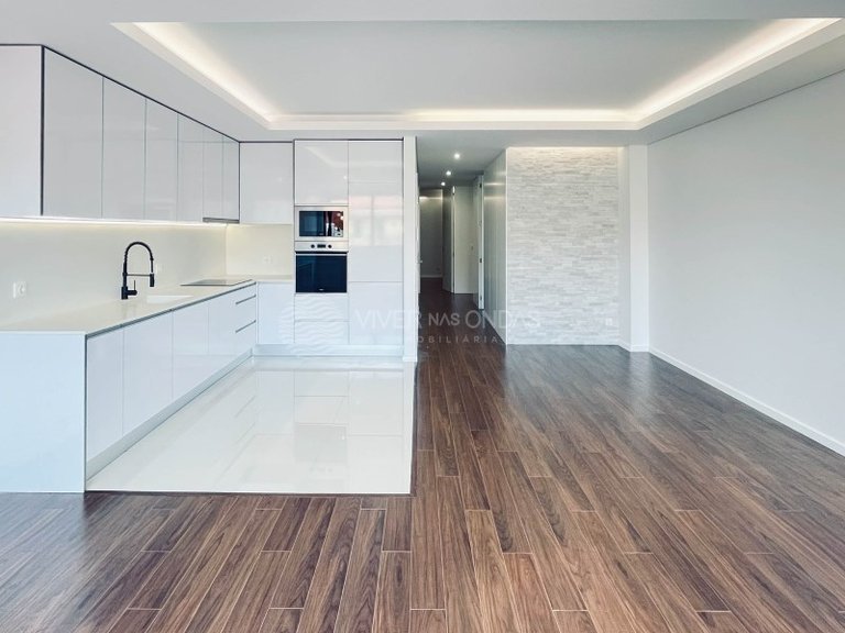 Apartment for Sale in Porto, Porto 2