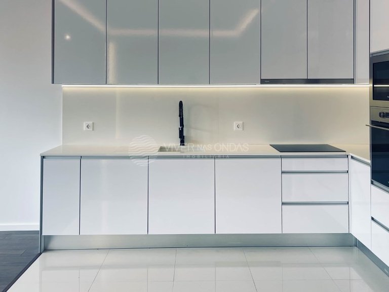 Apartment for Sale in Porto, Porto 4