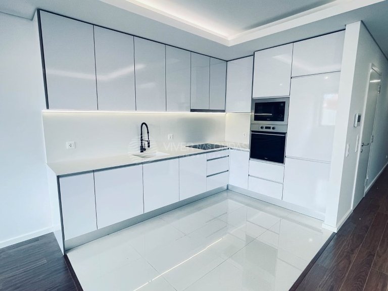 Apartment for Sale in Porto, Porto 5