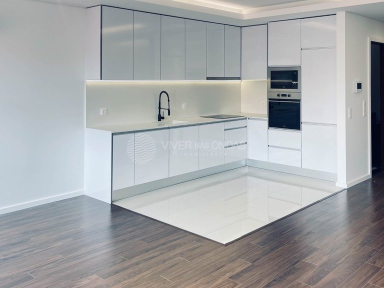 Apartment for Sale in Porto, Porto 8