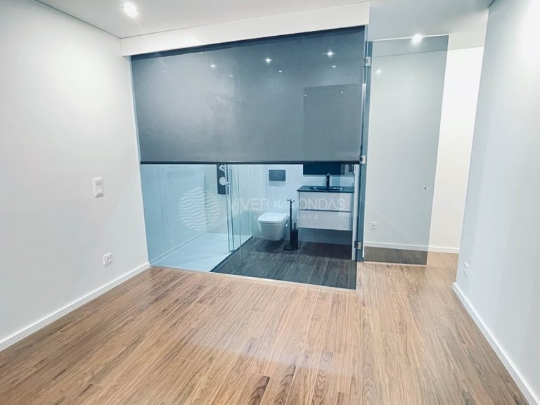 Apartment for Sale in Porto, Porto 13