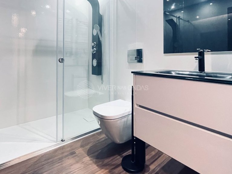 Apartment for Sale in Porto, Porto 14
