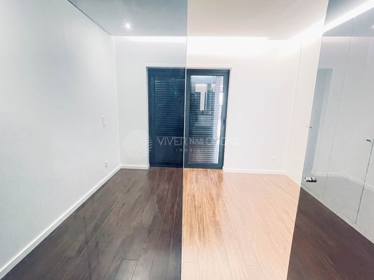 Apartment for Sale in Porto, Porto 22