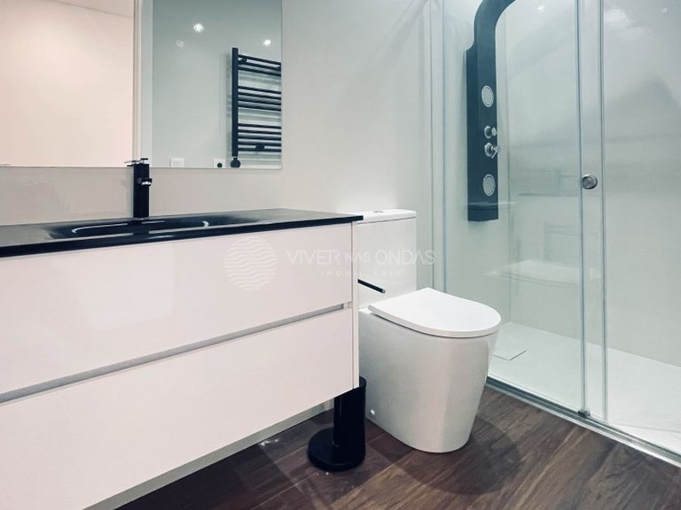 Apartment for Sale in Porto, Porto 26