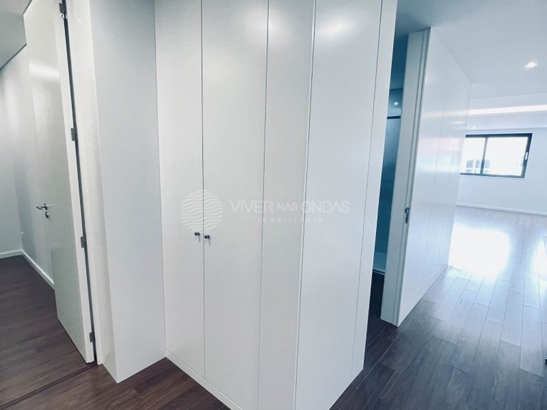 Apartment for Sale in Porto, Porto 28
