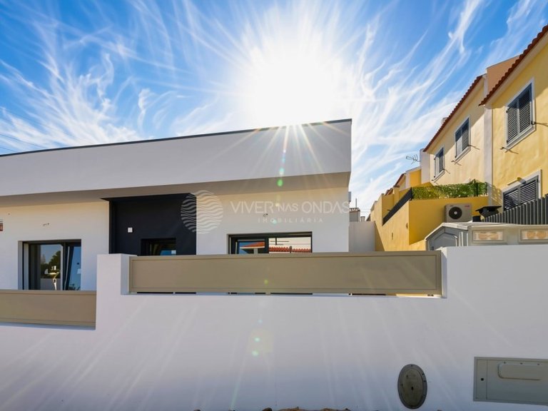 Villa for Sale in Fernao Ferro, Setubal 23