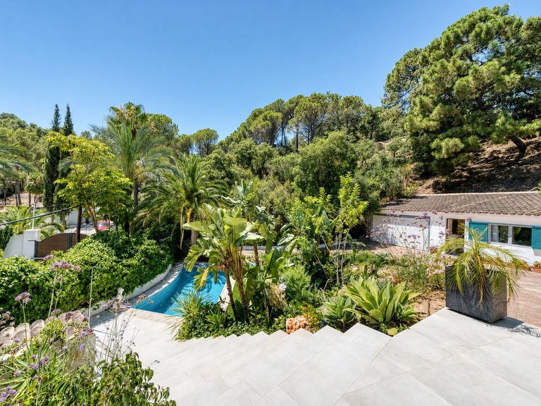 Villa for Sale in El Madronal, Malaga 8
