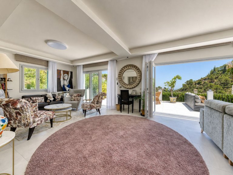 Villa for Sale in El Madronal, Malaga 16