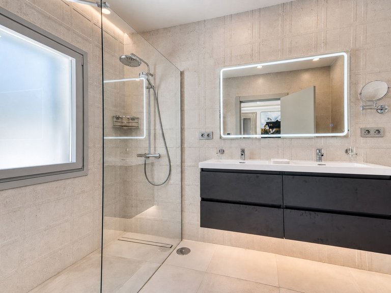 Villa for Sale in El Madronal, Malaga 46