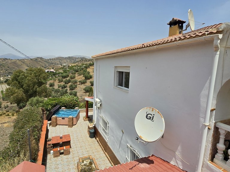Villa for Sale in Canillas De Aceituno, Malaga 32
