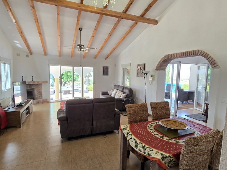 Villa for Sale in Vinuela, Malaga 28